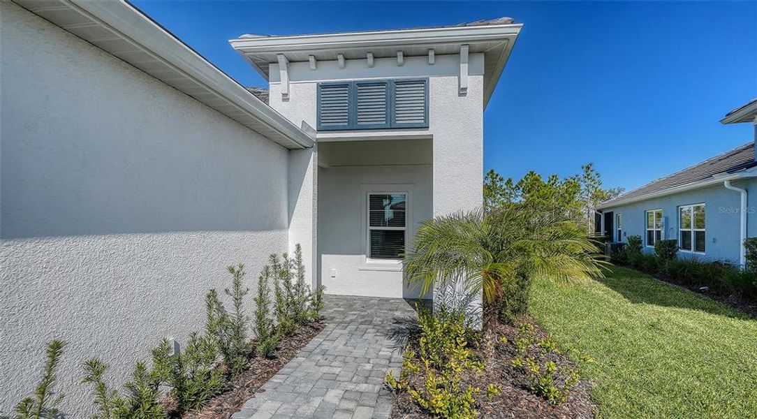 Exterior details and patio area of a home in , Venice (Image 24).