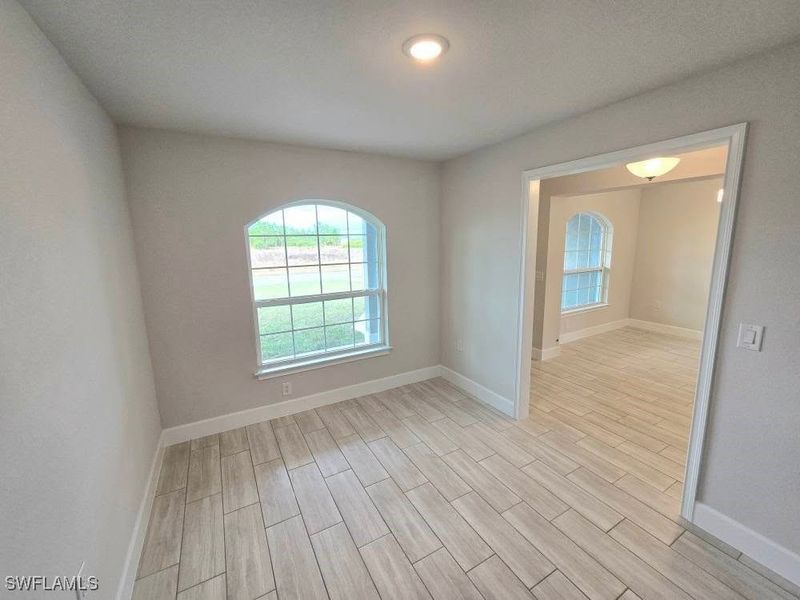 Spacious, unfurnished interior of a new home in Lehigh Acres, Lehigh Acres (Image 6).
