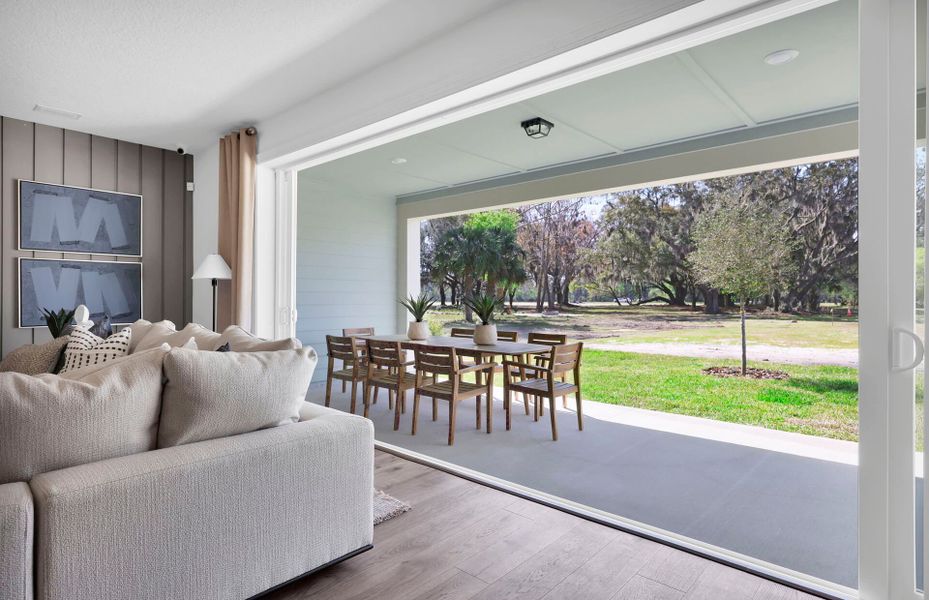 Easley Grand | Covered Lanai Easley Grand | Covered Lanai