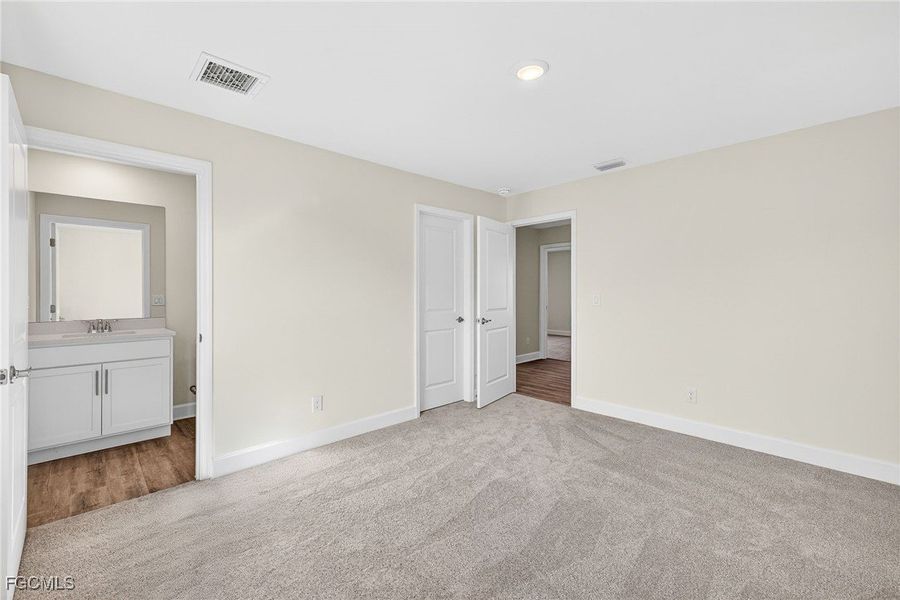 Spacious, unfurnished interior of a new home in Cape Coral, Cape Coral (Image 25). Spacious, unfurnished interior of a new home in Cape Coral, Cape Coral (Image 25).