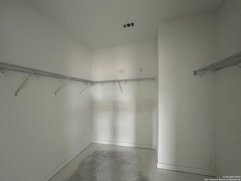 Image 31 of a home in Nopal Valley.