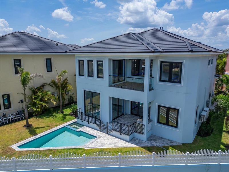 Exterior details and patio area of a home in , Apollo Beach (Image 48).