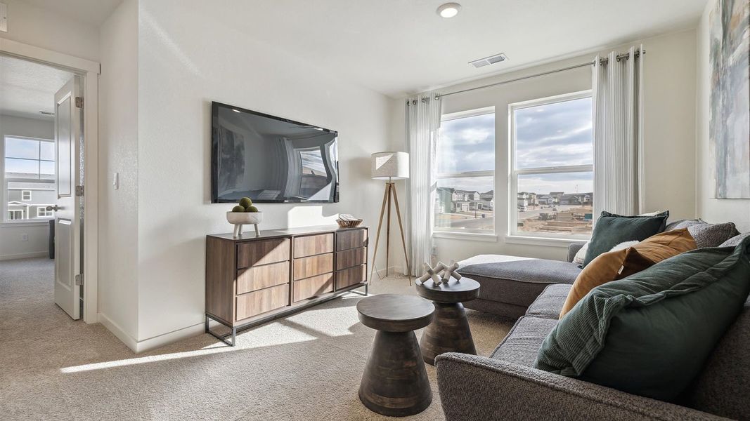 Furnished interior view inside a new home in Settlers Crossing, Commerce City (Image 12).