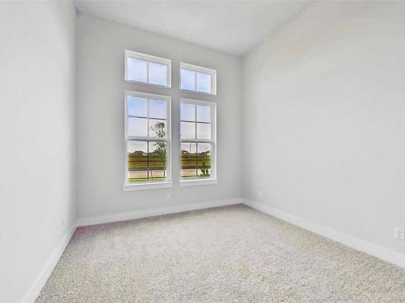 Spacious, unfurnished interior of a new home in Lago Mar, Texas City (Image 32).