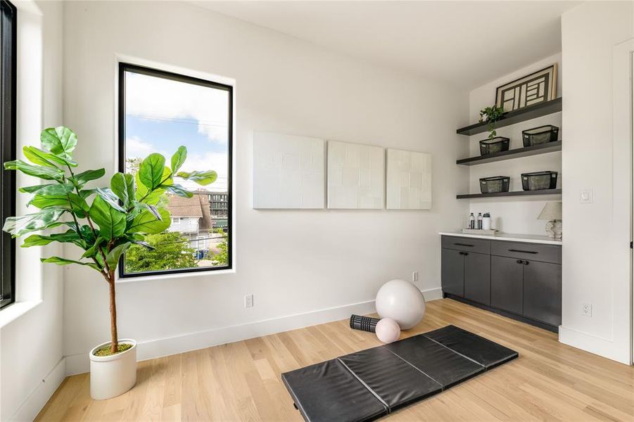 Furnished interior view inside a new home in , Dallas (Image 29).