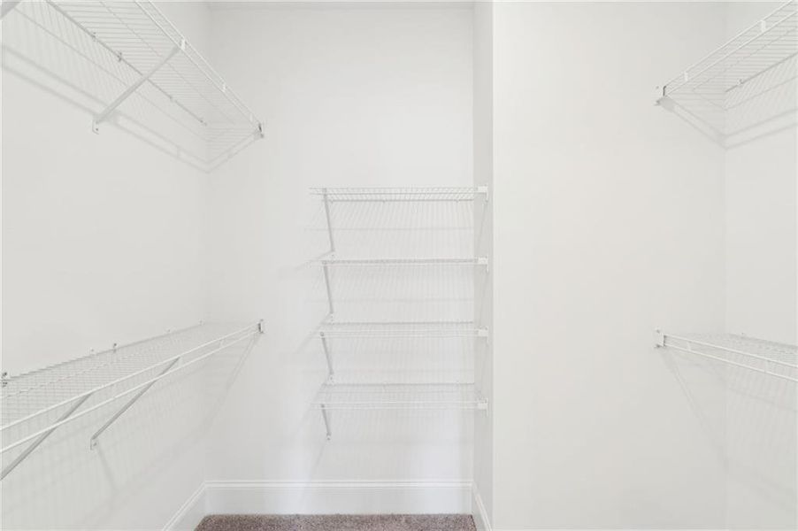 Spacious, unfurnished interior of a new home in IveyBrooke, Alpharetta (Image 17).