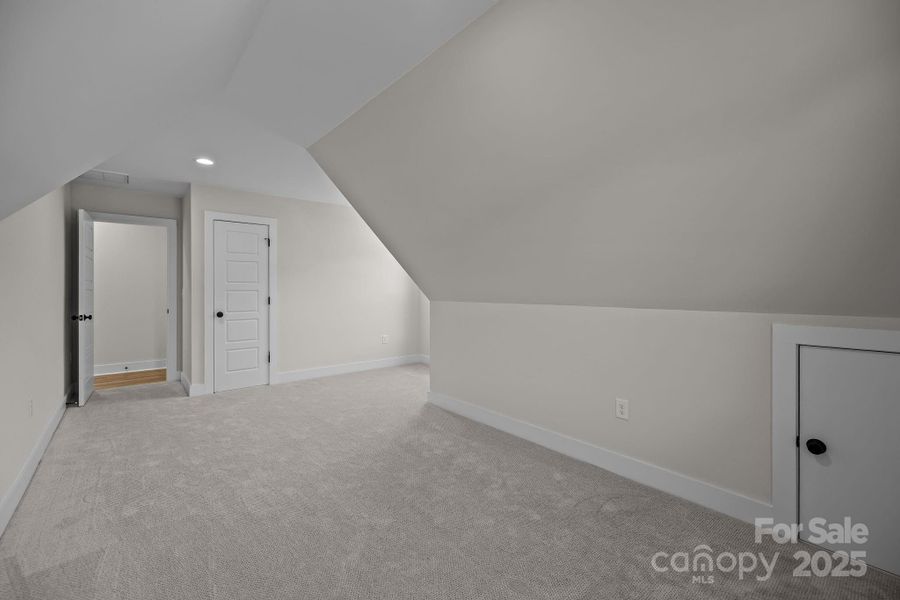 Spacious, unfurnished interior of a new home in , Monroe (Image 34).