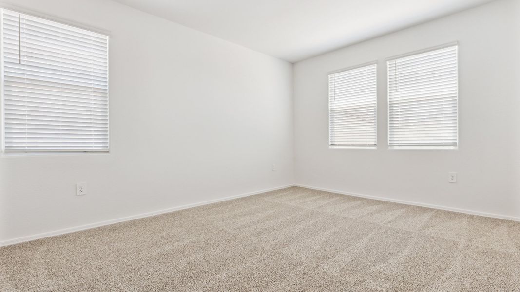 Spacious, unfurnished interior of a new home in Rio Rancho Estates, Wittmann (Image 19).