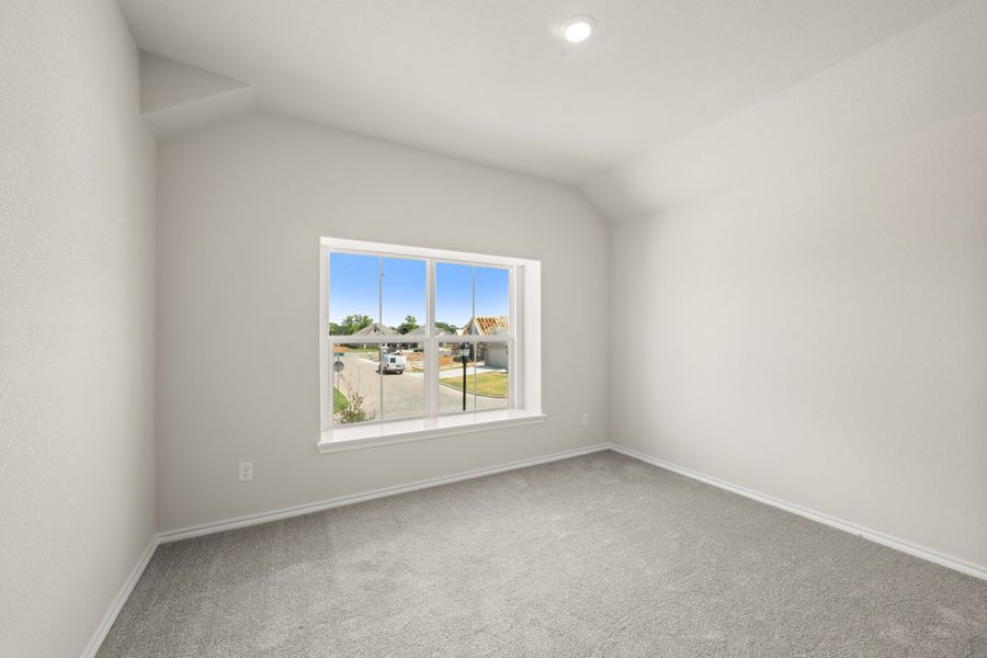 Spacious, unfurnished interior of a new home in Pirate Village, Granbury (Image 22).