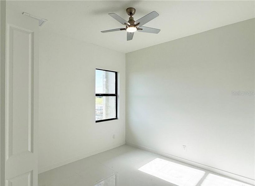 Spacious, unfurnished interior of a new home in , Cape Coral (Image 36).