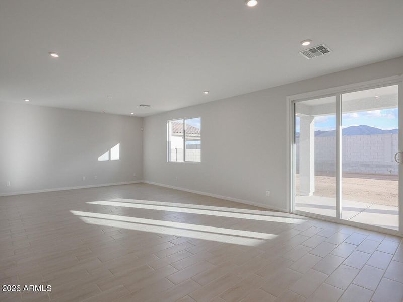 07_Beautiful-2-story-home-for-sale_Surpr