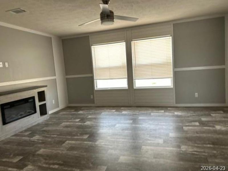 Spacious, unfurnished interior of a new home in , Pawnee (Image 10).