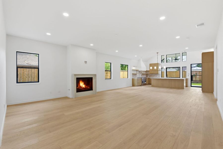 Spacious, unfurnished interior of a new home in , Houston (Image 23).