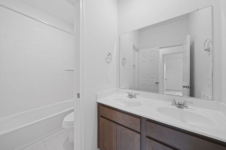 Note: Sample product photo. Actual exterior and interior selections may vary by homesite. Photo may be virtually staged