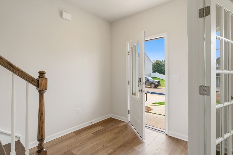 Spacious, unfurnished interior of a new home in Dove Hollow, Chesnee (Image 18).