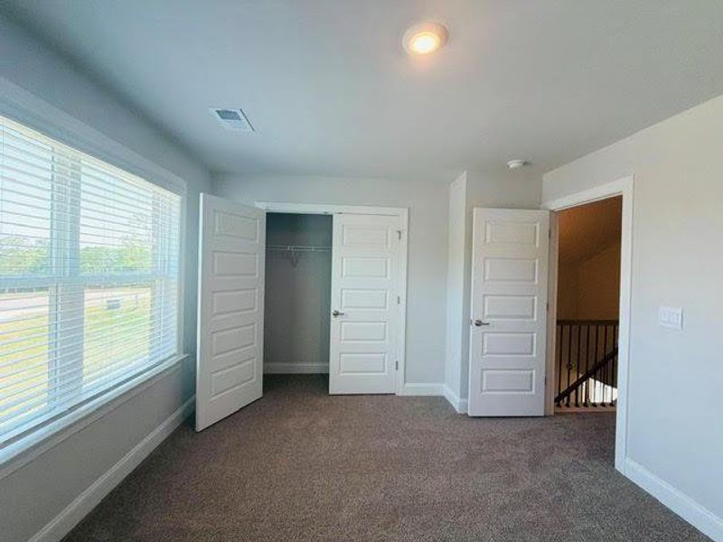 Spacious, unfurnished interior of a new home in Tuscany Hills, Douglasville (Image 19).