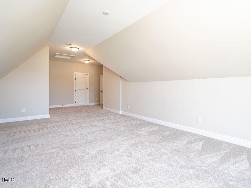 036-1280x960-bonus-room