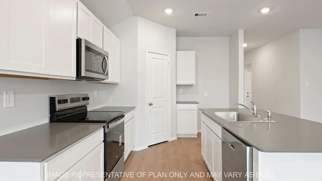 Representative furnished interior of a home built from the Easton by D.R. Horton in Wilkins Valley, Brenham (Image 4).