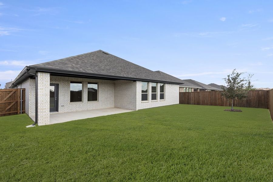 Representative exterior details of a home built from the Hunters Crossing Hickory 2240 by Brohn Homes in Hunters Crossing, Sealy (Image 4). Representative exterior details of a home built from the Hunters Crossing Hickory 2240 by Brohn Homes in Hunters Crossing, Sealy (Image 4).