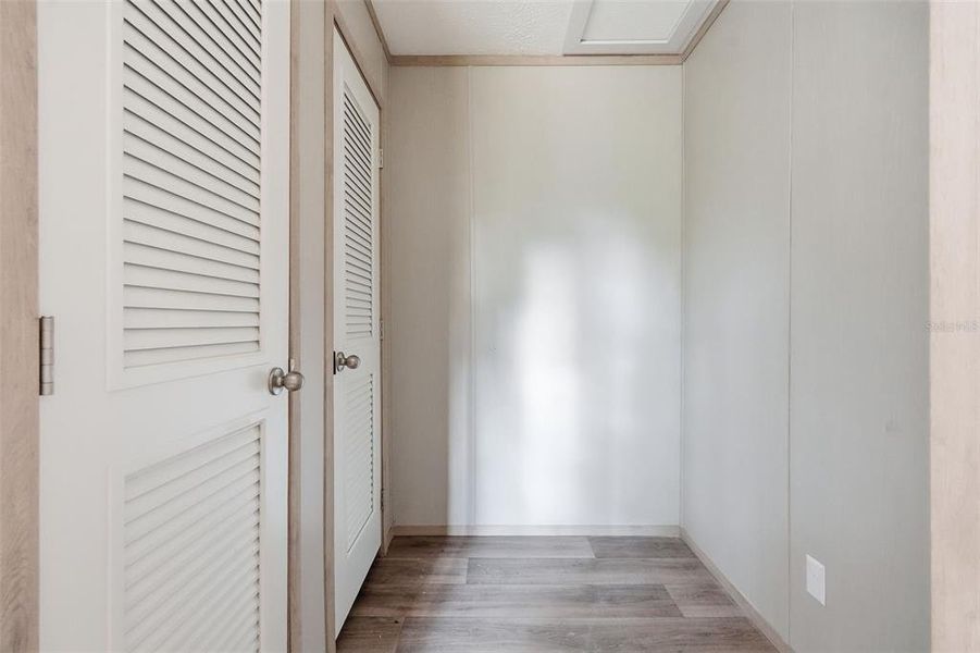 Spacious, unfurnished interior of a new home in , Williston (Image 11).