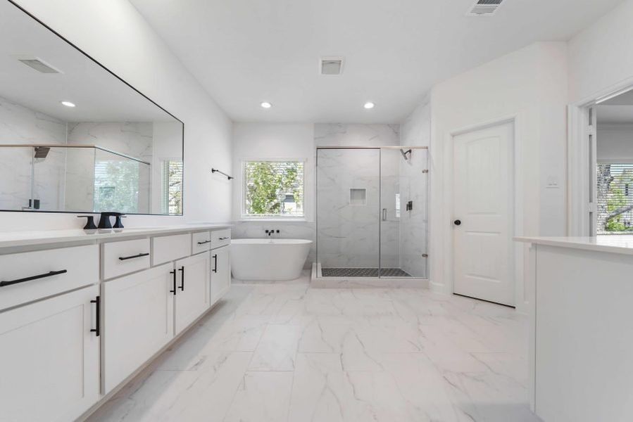 Representative furnished interior of a home built from the Warwick by Sandcastle Homes in Sunset Heights, Houston (Image 17). Representative furnished interior of a home built from the Warwick by Sandcastle Homes in Sunset Heights, Houston (Image 17).