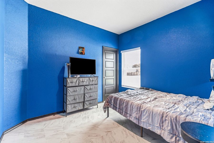 Furnished interior view inside a new home in Lonesome Dove, San Antonio (Image 10).