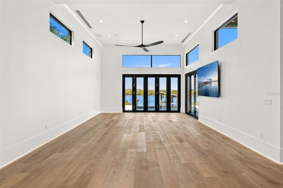Spacious, unfurnished interior of a new home in , New Smyrna Beach (Image 53).