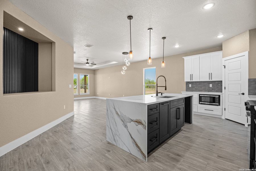 Furnished interior view inside a new home in , Atascosa (Image 8).