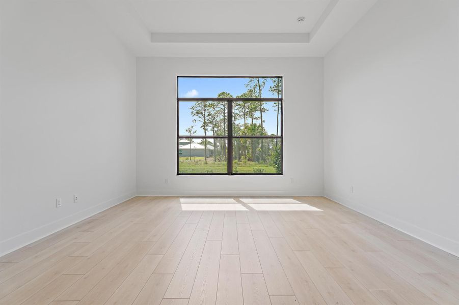 Spacious, unfurnished interior of a new home in Cove Royale, Stuart (Image 16).