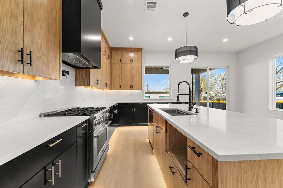 Furnished interior view inside a new home in , Dallas (Image 7).