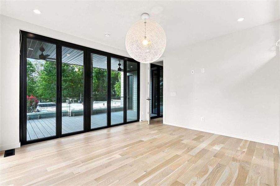 Spacious, unfurnished interior of a new home in , Atlanta (Image 22).