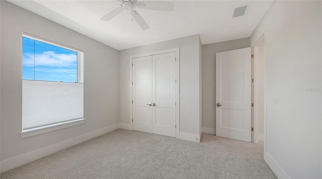 Spacious, unfurnished interior of a new home in , Bradenton (Image 26).