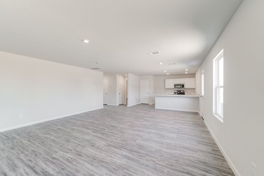 Spacious, unfurnished interior of a new home in Cresson Estates, Godley (Image 16).