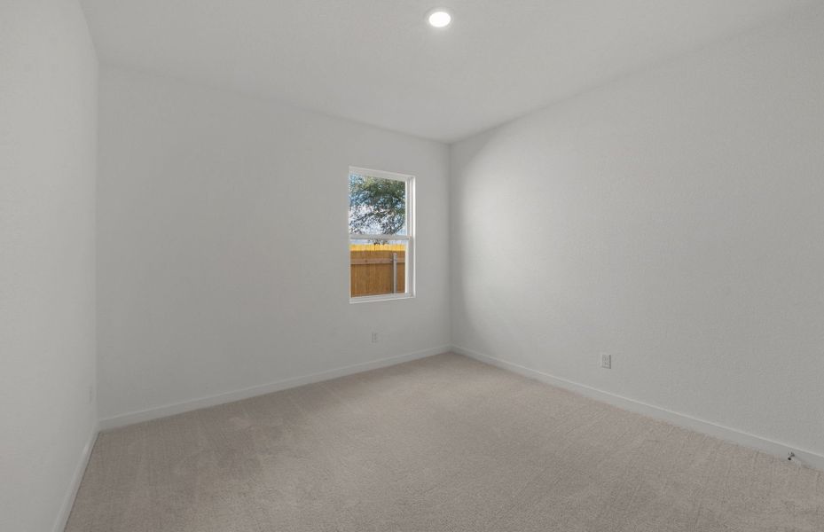 Spacious, unfurnished interior of a new home in County View, Temple (Image 24).