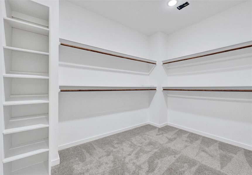 Spacious, unfurnished interior of a new home in , Houston (Image 13).