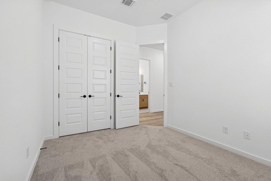 Spacious, unfurnished interior of a new home in Heritage, Dripping Springs (Image 28). Spacious, unfurnished interior of a new home in Heritage, Dripping Springs (Image 28).