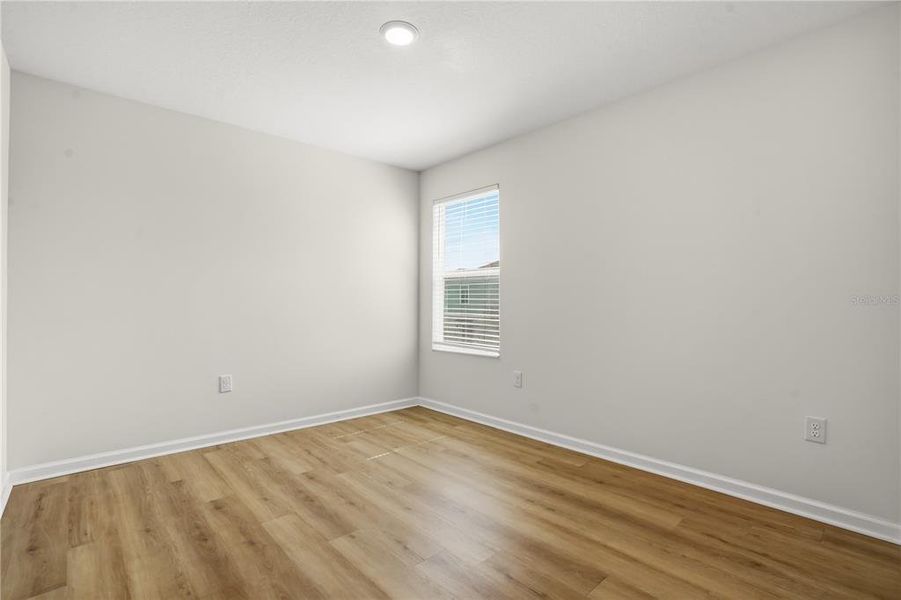 Spacious, unfurnished interior of a new home in Cascades, Davenport (Image 16).