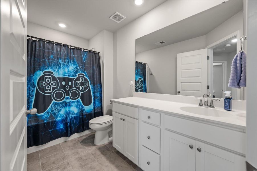 Furnished interior view inside a new home in Limehouse Village: Arbor Series, Summerville (Image 27). Furnished interior view inside a new home in Limehouse Village: Arbor Series, Summerville (Image 27).