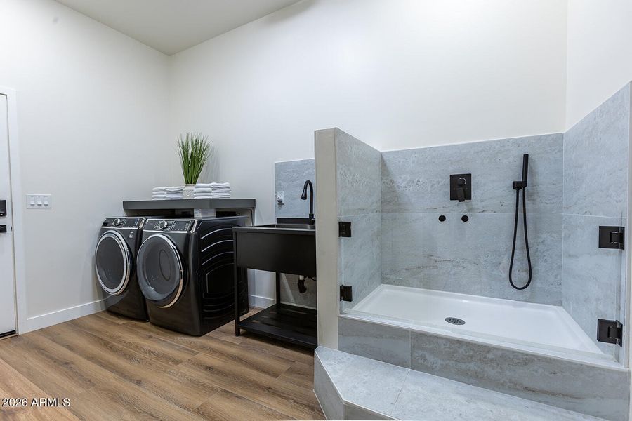 2536 E Indianola Ave-102