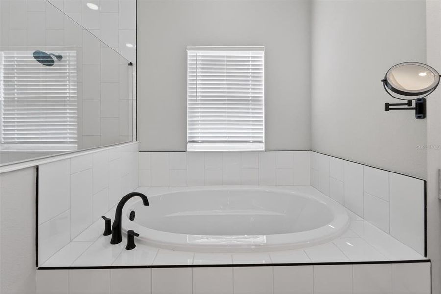 Close-up of interior finishes inside a home in Creek Ridge Preserve, Lithia (Image 20). Close-up of interior finishes inside a home in Creek Ridge Preserve, Lithia (Image 20).