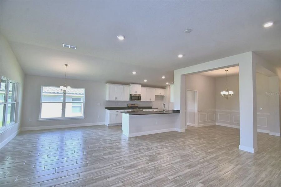 Spacious, unfurnished interior of a new home in Lake Juliana Estates, Auburndale (Image 16).