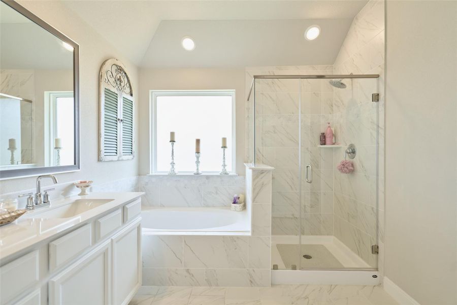 Furnished interior view inside a new home in Montgomery Oaks - Estate, Conroe (Image 13). Furnished interior view inside a new home in Montgomery Oaks - Estate, Conroe (Image 13).