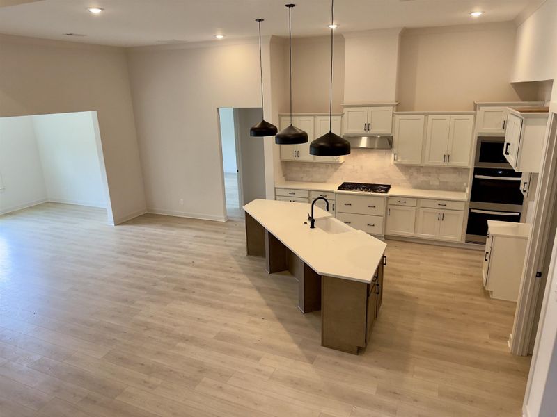Furnished interior view inside a new home in White Oak, Arlington (Image 8).