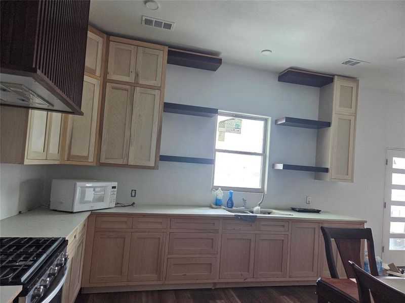 Image 21 of a home in .