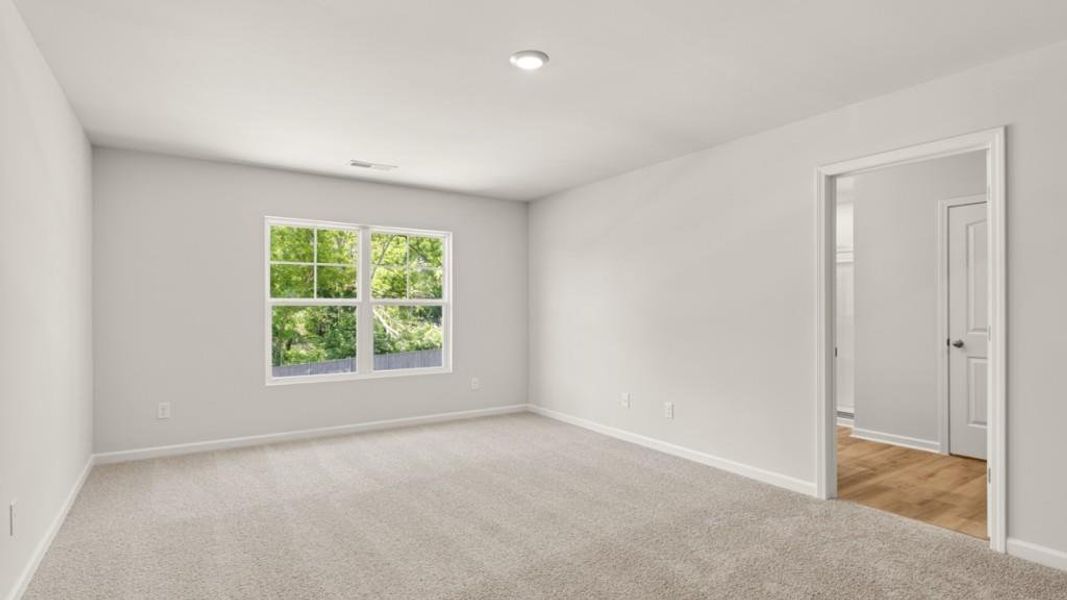 Spacious, unfurnished interior of a new home in Fairhaven, Lithia Springs (Image 33).