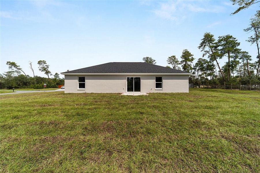 Exterior details and patio area of a home in , Dunnellon (Image 30). Exterior details and patio area of a home in , Dunnellon (Image 30).