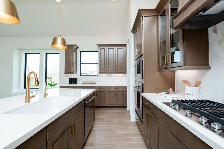 Representative furnished interior of a home built from the Crockett by Beazer Homes in Ellwood, Iowa Colony (Image 8).