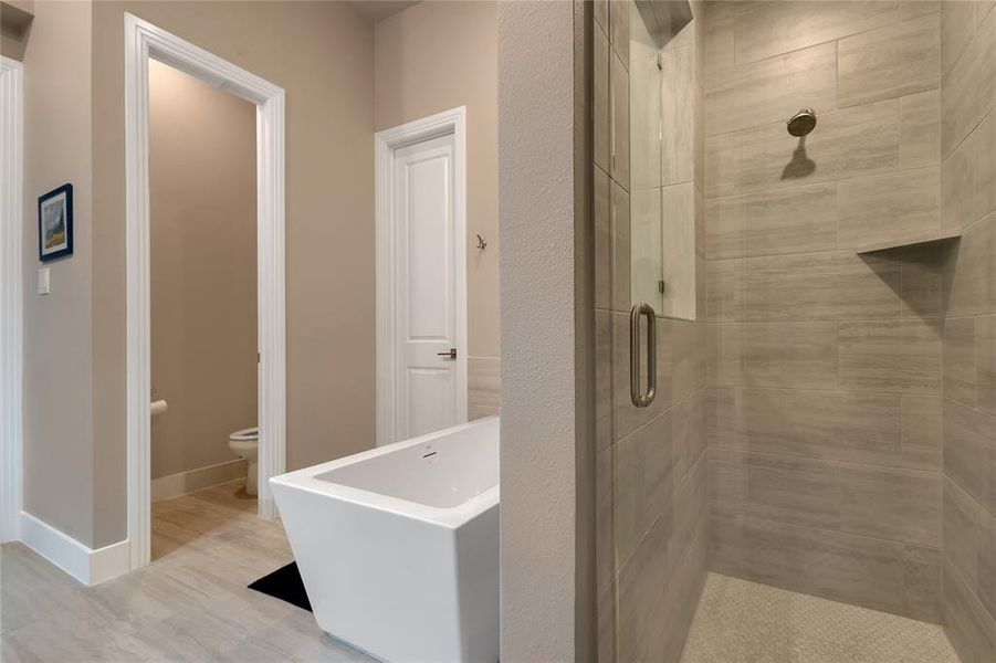 Furnished interior view inside a new home in , Van Alstyne (Image 20).