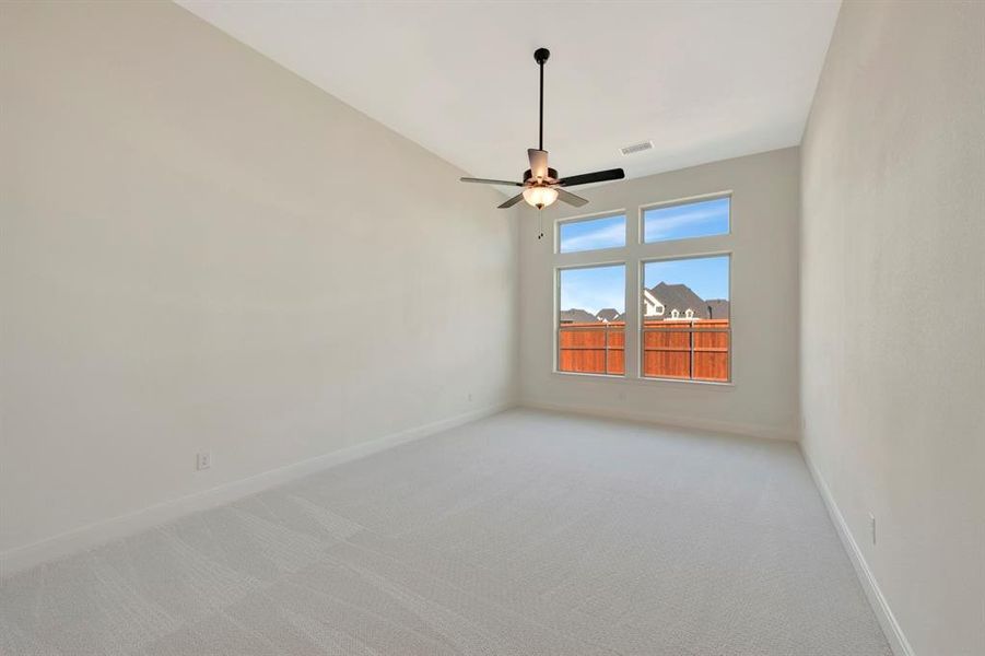 Spacious, unfurnished interior of a new home in Sandbrock Ranch, Aubrey (Image 24). Spacious, unfurnished interior of a new home in Sandbrock Ranch, Aubrey (Image 24).