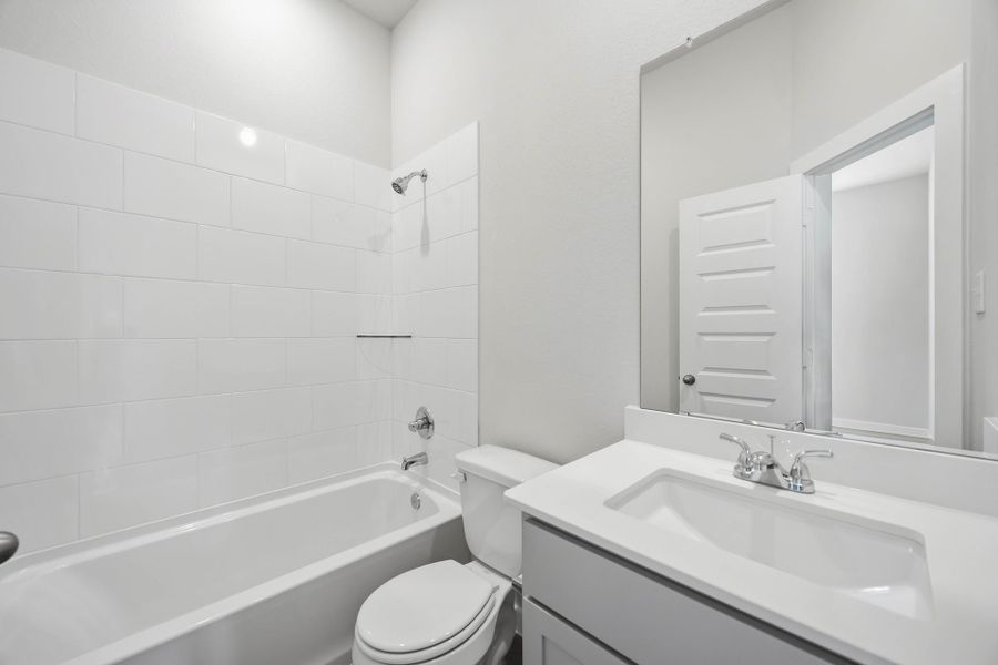 1204 Lilly Ln - Mansfield B - Secondary Bathroom
